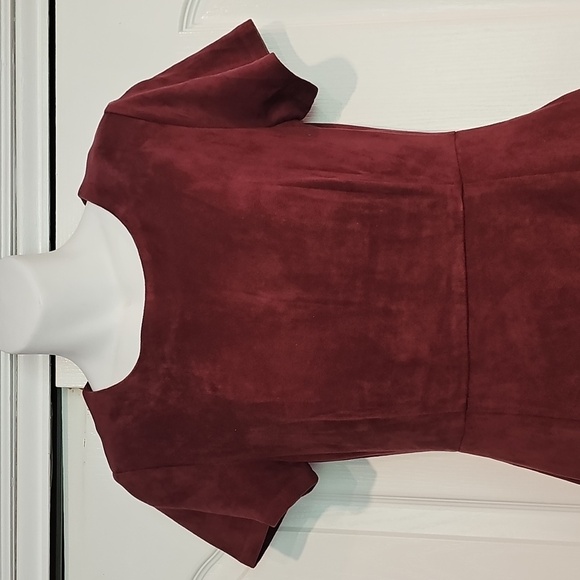AQUA Burgundy Faux Suede Asymmetrical A-LINE Mini Dress Sz M NWOT MSRP $78 - Picture 4 of 9